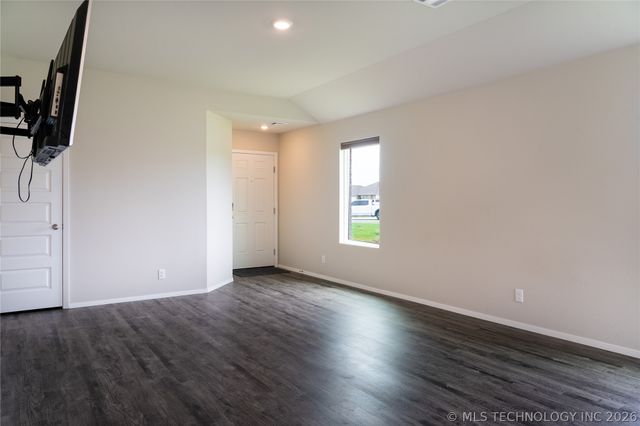 20891 McKellop Drive, Kellyville, OK 74039