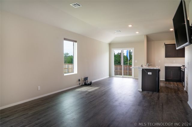 20891 McKellop Drive, Kellyville, OK 74039