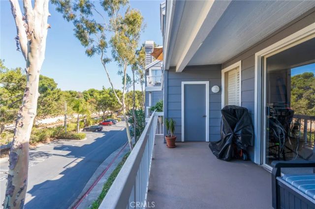 20251 Cape Coral Ln 202, Huntington Beach, CA 92646