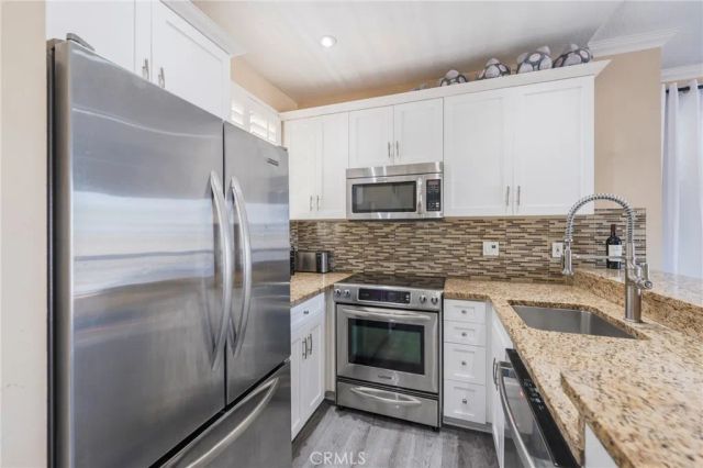 20251 Cape Coral Ln 202, Huntington Beach, CA 92646