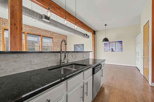 2502 Live Oak Street 338, Dallas, TX 75204