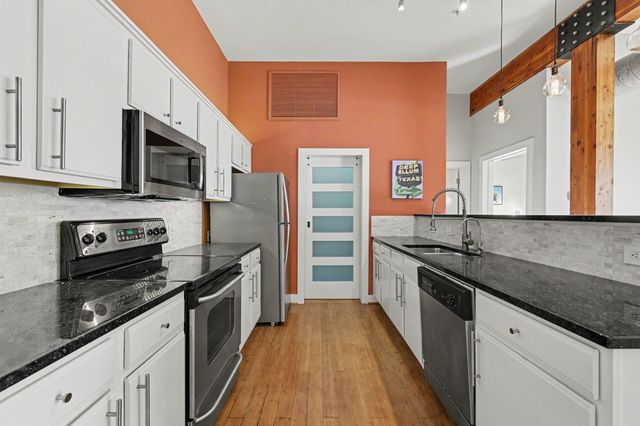 2502 Live Oak Street 338, Dallas, TX 75204