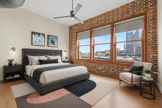 2502 Live Oak Street 338, Dallas, TX 75204