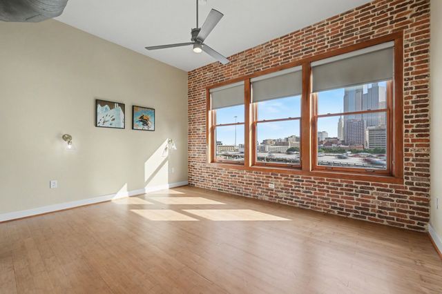 2502 Live Oak Street 338, Dallas, TX 75204