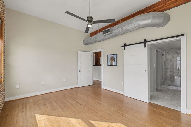 2502 Live Oak Street 338, Dallas, TX 75204