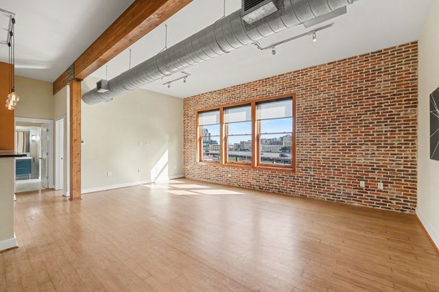 2502 Live Oak Street 338, Dallas, TX 75204