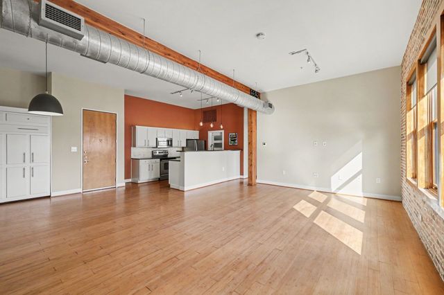 2502 Live Oak Street 338, Dallas, TX 75204
