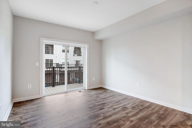 44499 WOLFHOUND SQ, Ashburn, VA 20147