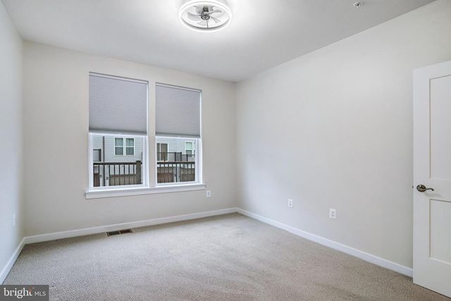 44499 WOLFHOUND SQ, Ashburn, VA 20147