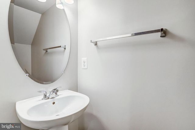 44499 WOLFHOUND SQ, Ashburn, VA 20147