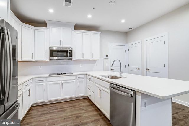 44499 WOLFHOUND SQ, Ashburn, VA 20147