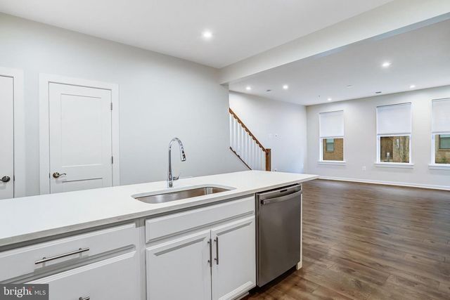 44499 WOLFHOUND SQ, Ashburn, VA 20147