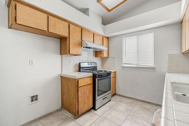 1176 Seneca Dr, Madera, CA 93637