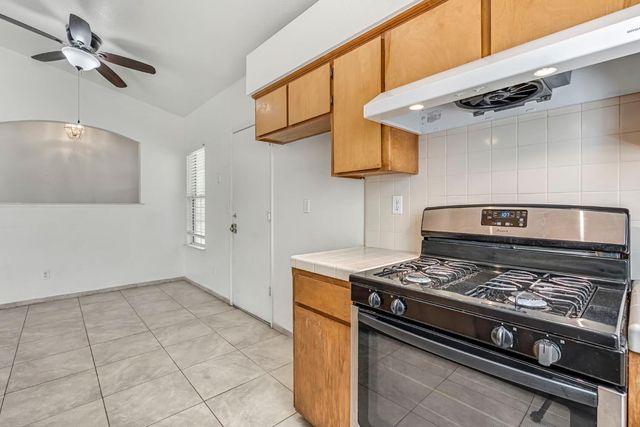 1176 Seneca Dr, Madera, CA 93637