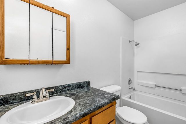 1176 Seneca Dr, Madera, CA 93637