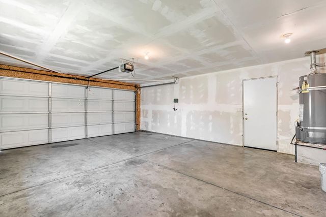 1176 Seneca Dr, Madera, CA 93637