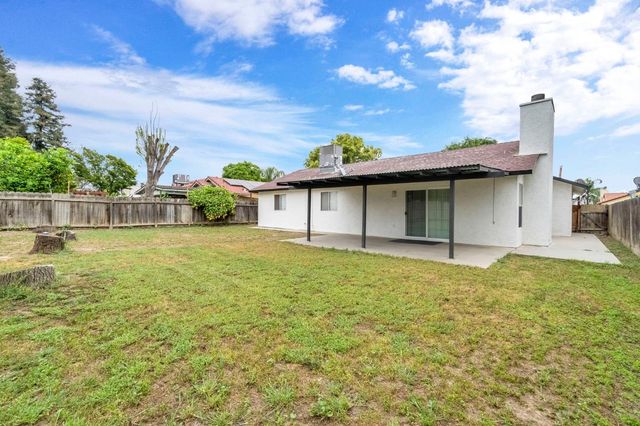 1176 Seneca Dr, Madera, CA 93637