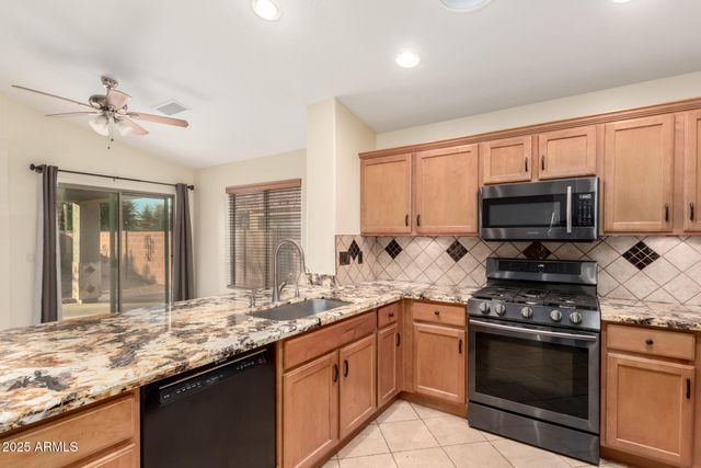 44213 W CYPRESS Lane, Maricopa, AZ 85138