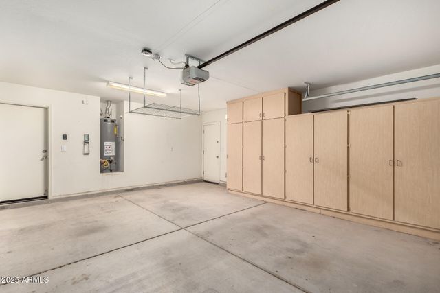 44213 W CYPRESS Lane, Maricopa, AZ 85138