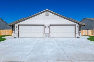 9143 E Chris Ct, Bel Aire, KS 67226