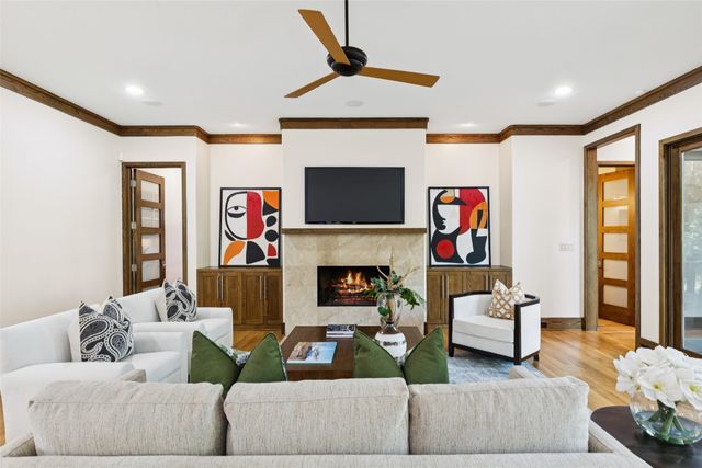 6757 Lakefair Circle, Dallas, TX 75214