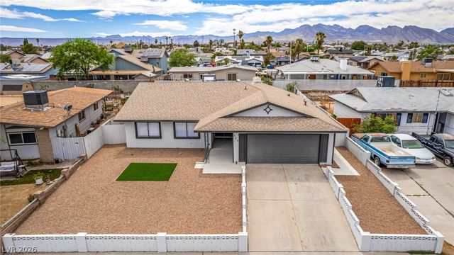 324 Lakehurst Road, Las Vegas, NV 89145