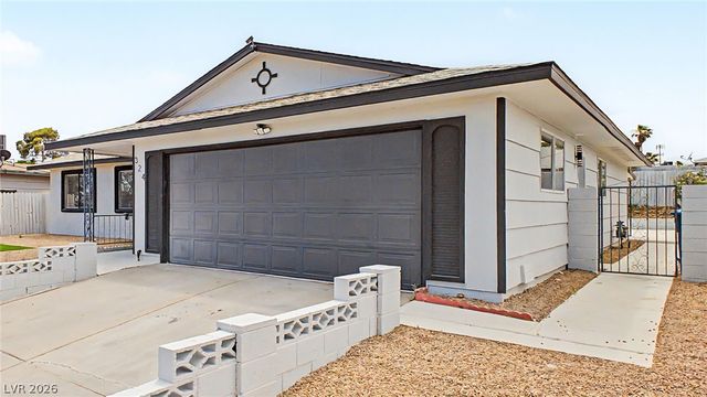 324 Lakehurst Road, Las Vegas, NV 89145