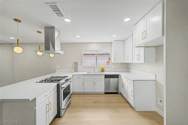 324 Lakehurst Road, Las Vegas, NV 89145