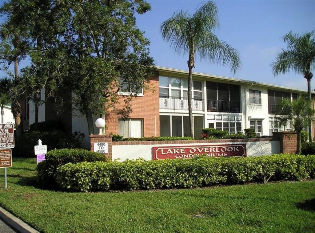 4500 OVERLOOK DRIVE NE 107, St Petersburg, FL 33703