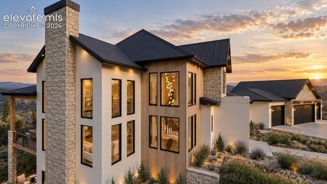 1904 Vine Cliff Heights, Colorado Springs, CO 80921