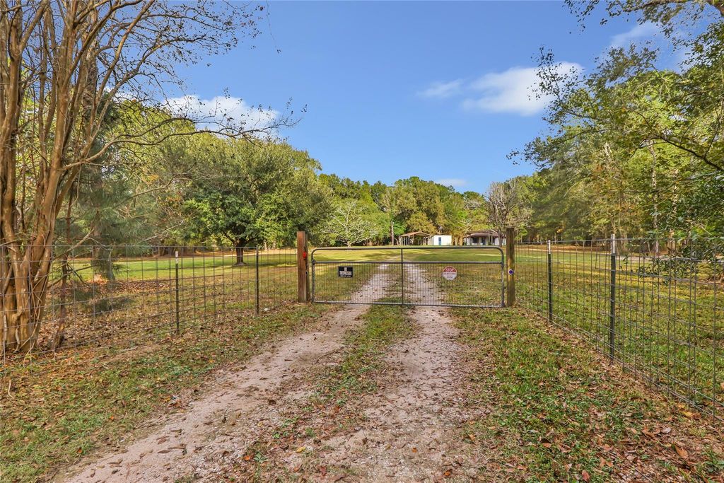 22595 Pineridge Drive, Porter, TX 77365