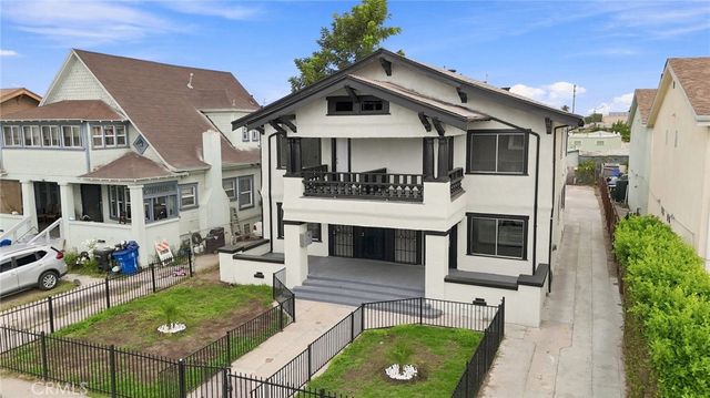 611 W 46th, Los Angeles, CA 90037