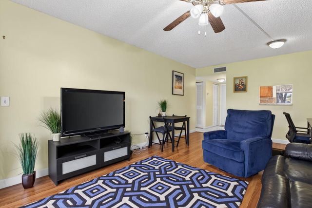 10444 NW 30th Court 105, Sunrise, FL 33322
