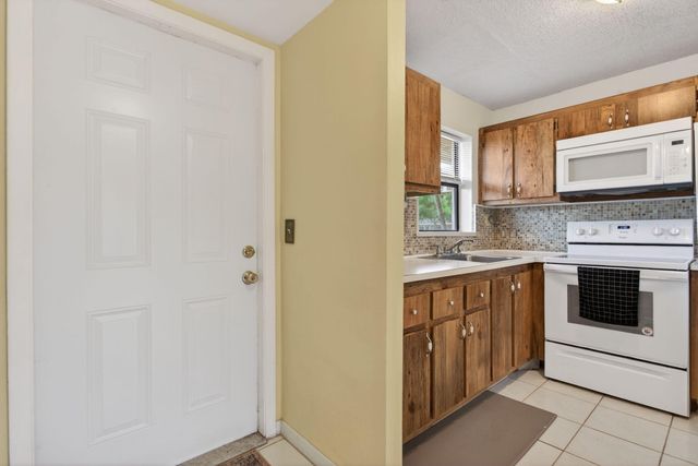 10444 NW 30th Court 105, Sunrise, FL 33322