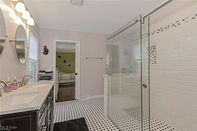 23910 Wimbledon Road, Shaker Heights, OH 44122