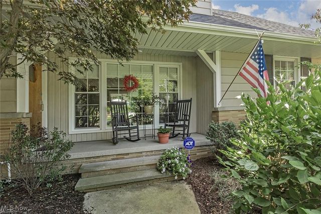 23910 Wimbledon Road, Shaker Heights, OH 44122