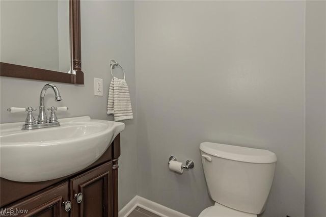 23910 Wimbledon Road, Shaker Heights, OH 44122