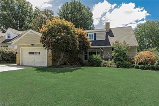 23910 Wimbledon Road, Shaker Heights, OH 44122