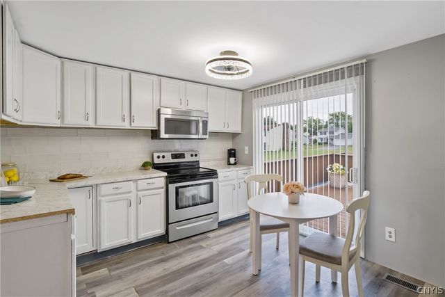 4750 New Hope North, Clay, NY 13090