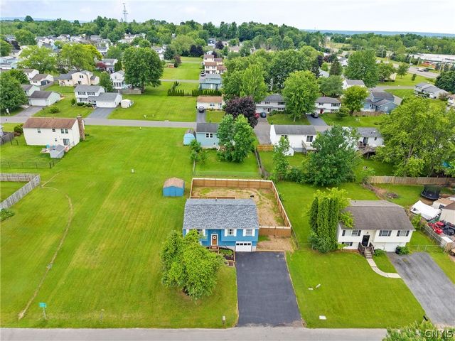 4750 New Hope North, Clay, NY 13090