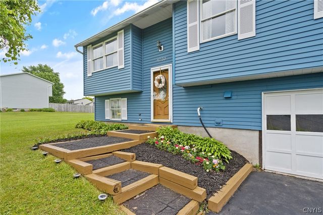 4750 New Hope North, Clay, NY 13090
