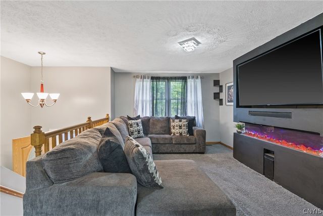 4750 New Hope North, Clay, NY 13090