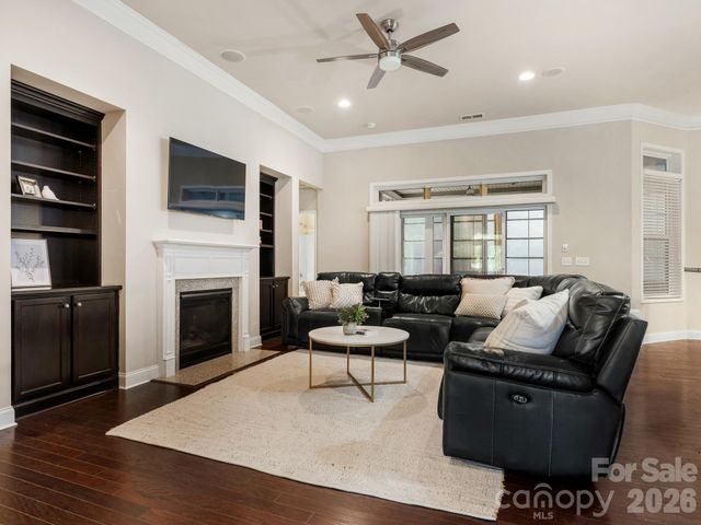 9305 River Walk Way, Charlotte, NC 28214