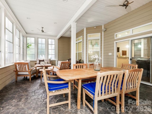 9305 River Walk Way, Charlotte, NC 28214