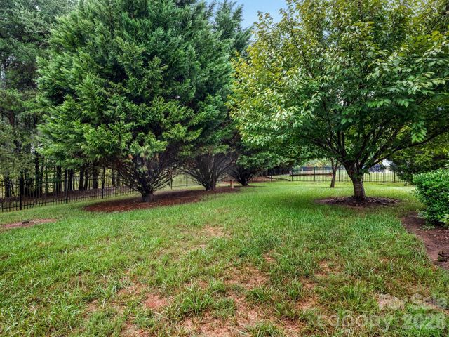 9305 River Walk Way, Charlotte, NC 28214
