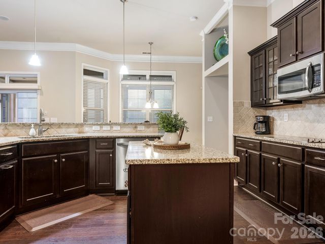 9305 River Walk Way, Charlotte, NC 28214