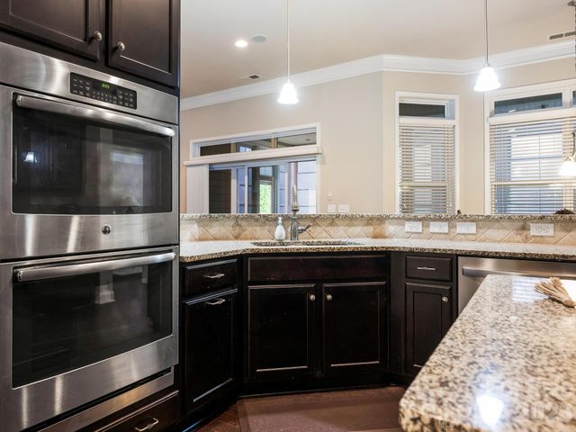 9305 River Walk Way, Charlotte, NC 28214