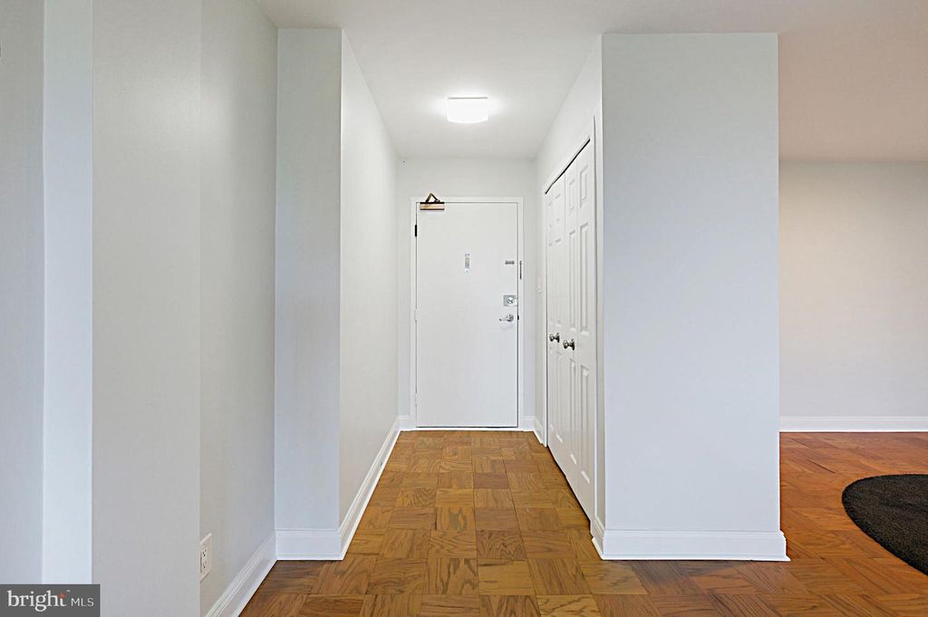 4977 BATTERY LN #1-717, Bethesda, MD 20814
