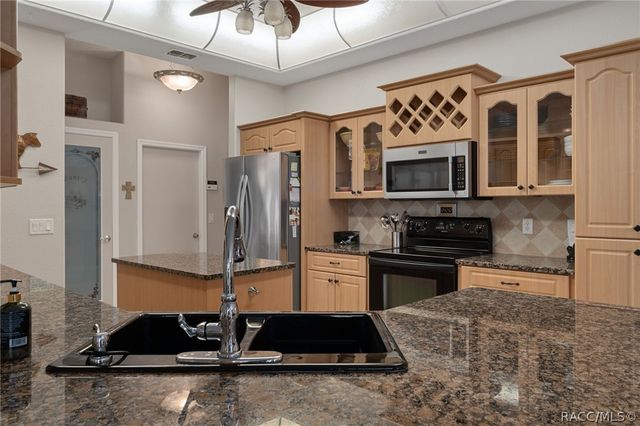 4525 W Alamo Drive, Beverly Hills, FL 34465