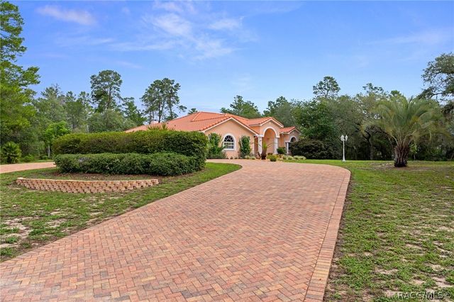 4525 W Alamo Drive, Beverly Hills, FL 34465